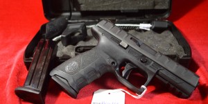 Beretta APX 9mm Hi-Cap LIKE NEW  